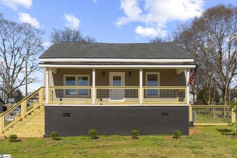 8 Furman Street