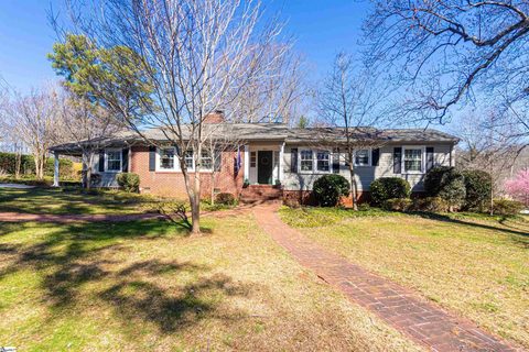 305 Dellwood Drive
