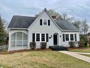 301 S Adair Street sold home in Clinton, SC