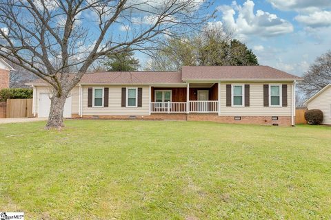 105 De Kalb Drive