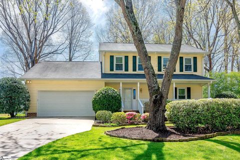 215 Hunters Woods Drive