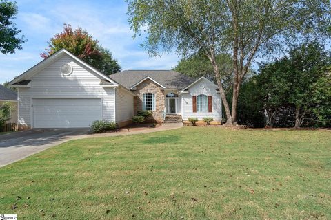 8 Cranston Court sold home in Lennox Lake, Simpsonville, SC