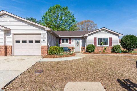 102 Lakeside Court