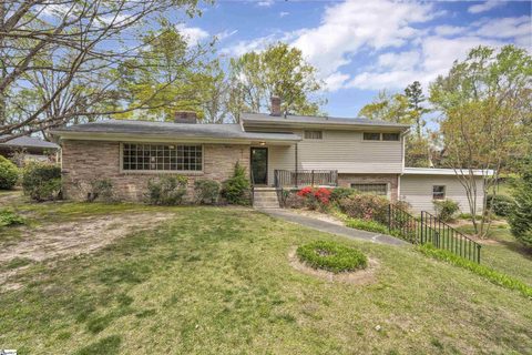 210 Yorkshire Drive