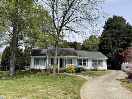 4 Amberly Court