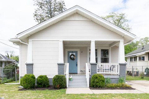 22 Woodfin Avenue
