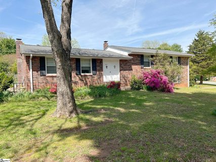 211 Bartlett Street sold home in Glendale, Mauldin, SC