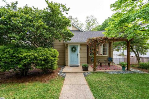 108 W Hillcrest Drive