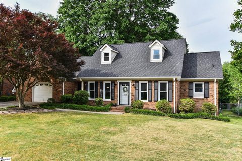 305 Longstreet Drive