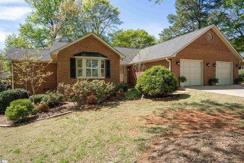 8 Fairoaks Drive