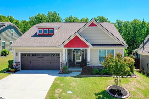 213 Longfellow Way