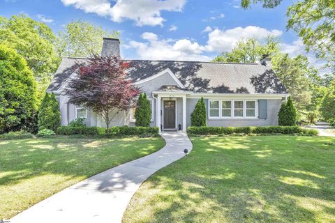 211 W Prentiss Avenue