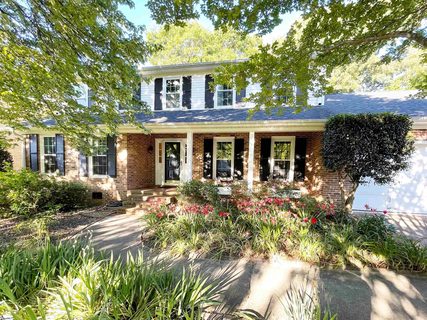 202 S Lady Slipper Lane