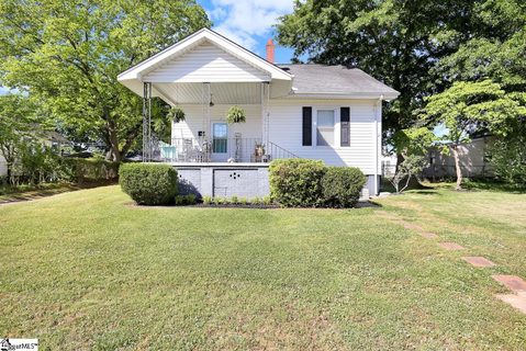 7 Crescent Street