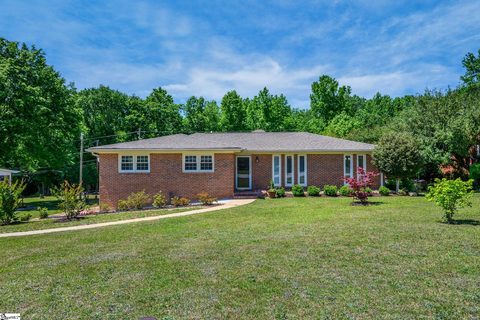 104 Eastcliffe Way
