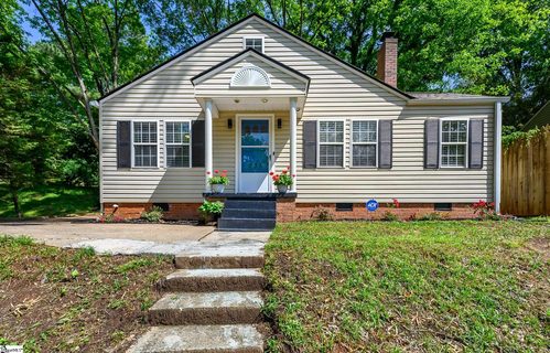 233 W Hillcrest Drive