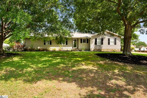 105 Oxmoor Drive