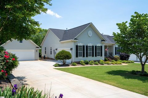 102 Pepperwood Drive