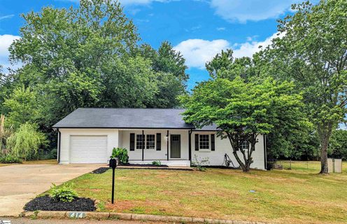 414 Hunters Trail