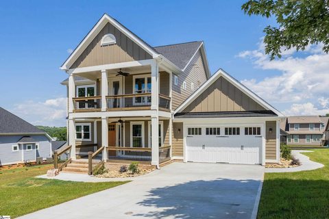 200 Stillwaters Bay Drive