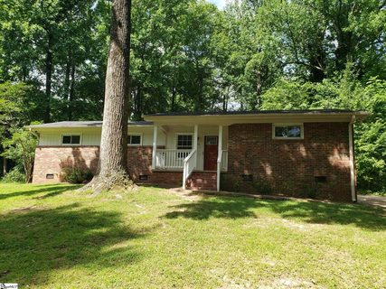 104 Westwood Drive