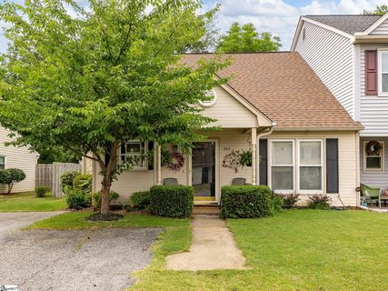 242 Old Towne Road sold townhome in Royal Oaks Towne Houses, Spartanburg, SC