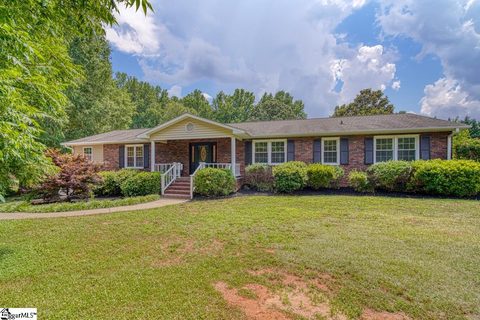 135 Valleyhigh Drive sold home in Meadowbrook Farms, Inman, SC