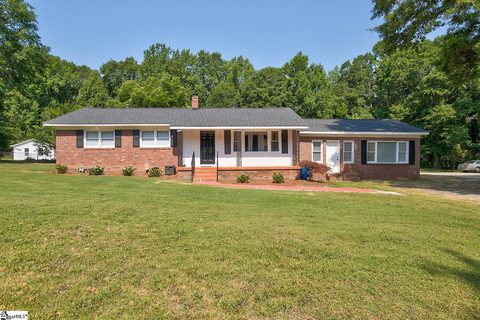 123 Woodland Drive sold home in Woodland Heights, Fountain Inn, SC