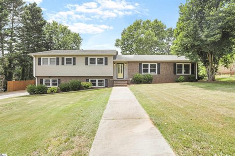 104 Braddock Drive