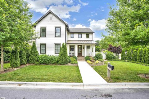2 Cromwell Avenue