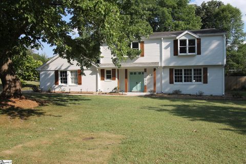 105 Willowbrook Lane