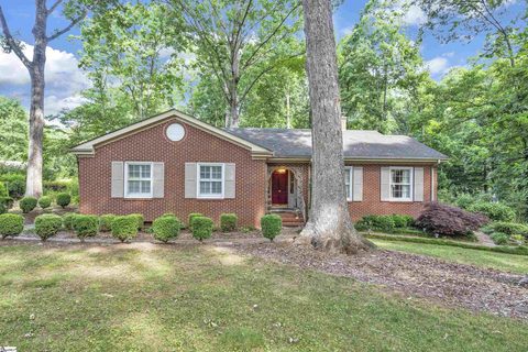 300 Springwood Drive