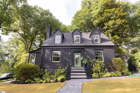 27 Buist Avenue