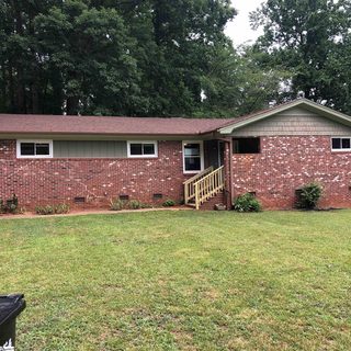 2 Clear Creek Court