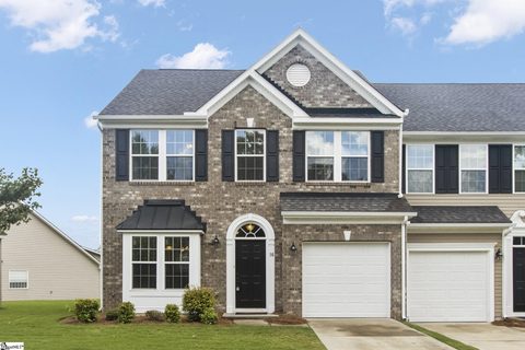 16 Eaglecrest Court