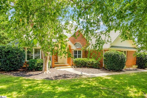 102 Chenoweth Drive