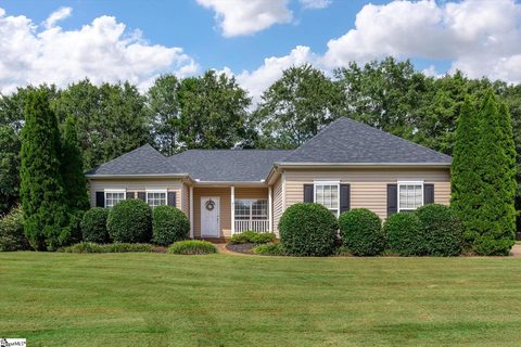 311 Lake Lennox Drive sold home in Lennox Lake, Simpsonville, SC