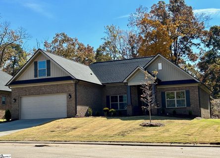 113 Oaktree Way