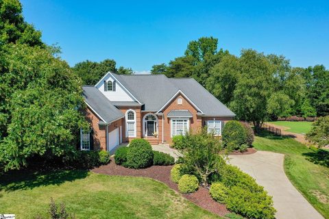 211 Goldenstar Lane