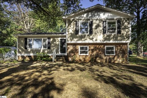 2 Chuckwood Court