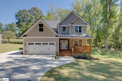 Previously sold for $405,000