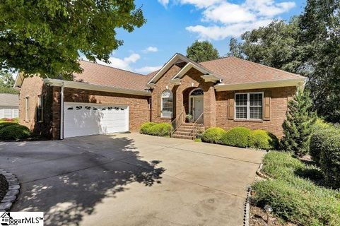 120 Blue Water Trail sold home in Lanfords Pointe, Taylors, SC