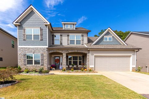 261 Delbourne Lane