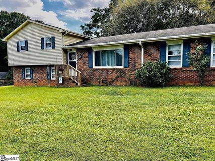 1004 Brookwood Drive sold home in Brookwood Park, Boiling Springs, SC