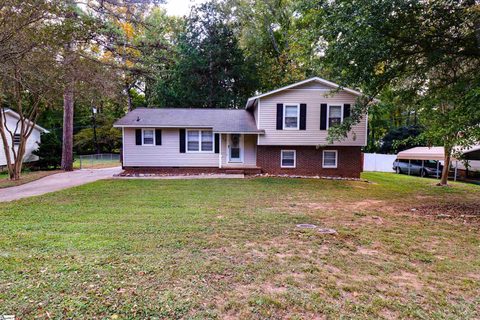 126 Ashdown Drive