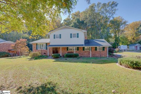 915 Vannessa Drive sold home in Mountainbrook, Boiling Springs, SC