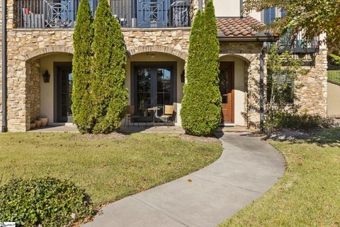 136 Botanical Circle