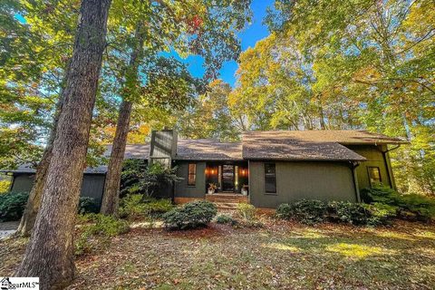 104 Rollingwood Way