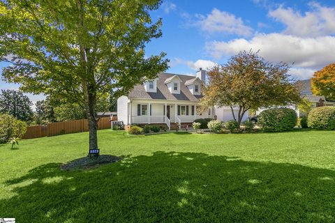 114 Hallmark Lane