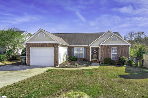 605 Riverside Chase Circle